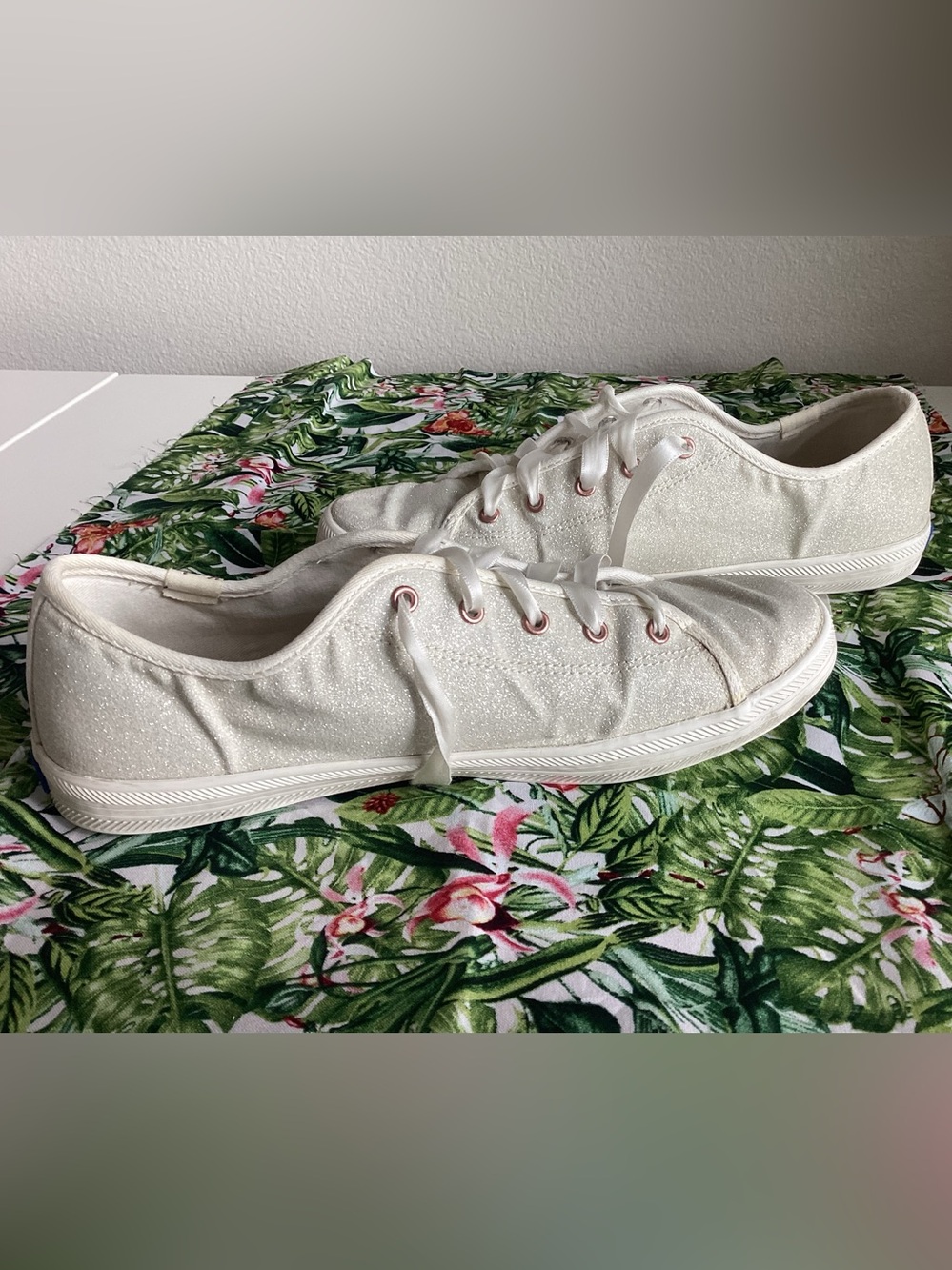 Children’s Kate Spade Keds cream Glitter Lace-Up Sneakers w/ rose gold eyelets - Picture 3 of 8